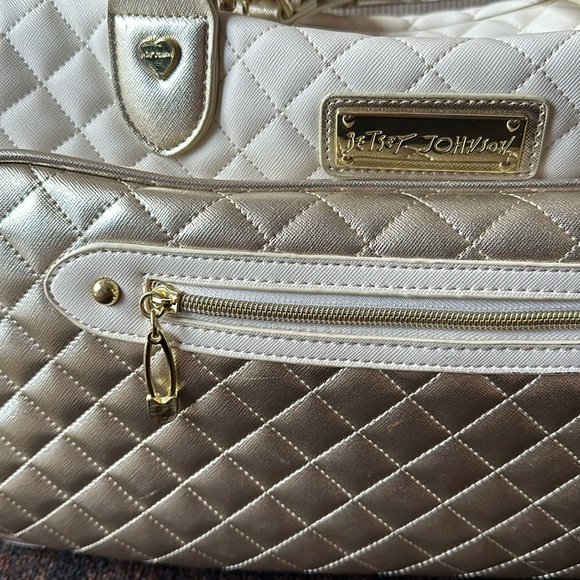 Betsey Johnson Duffel Bag 💼 - Picture 8 of 16